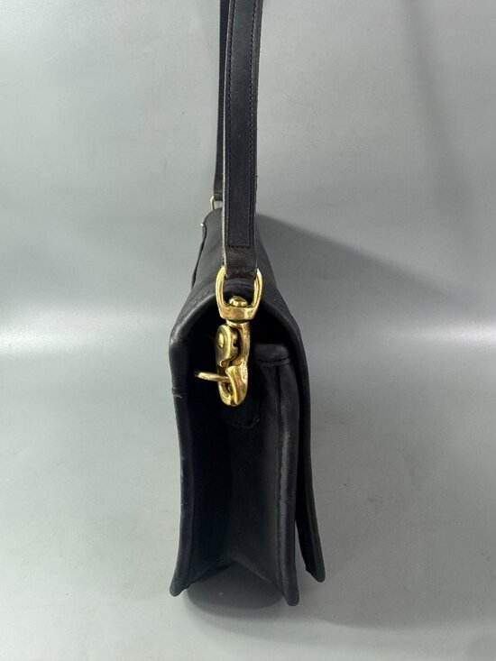 Vintage 80 Authentic Vintage Coach 1980\'s Black Leather Convertible Clutch